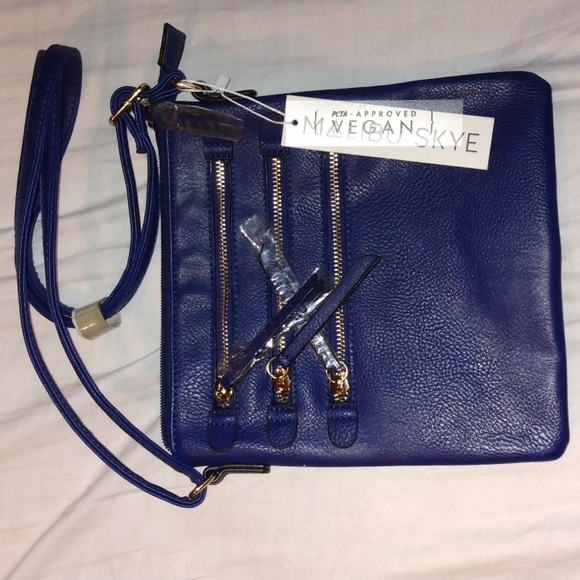 Purse - Picture 1 of 7